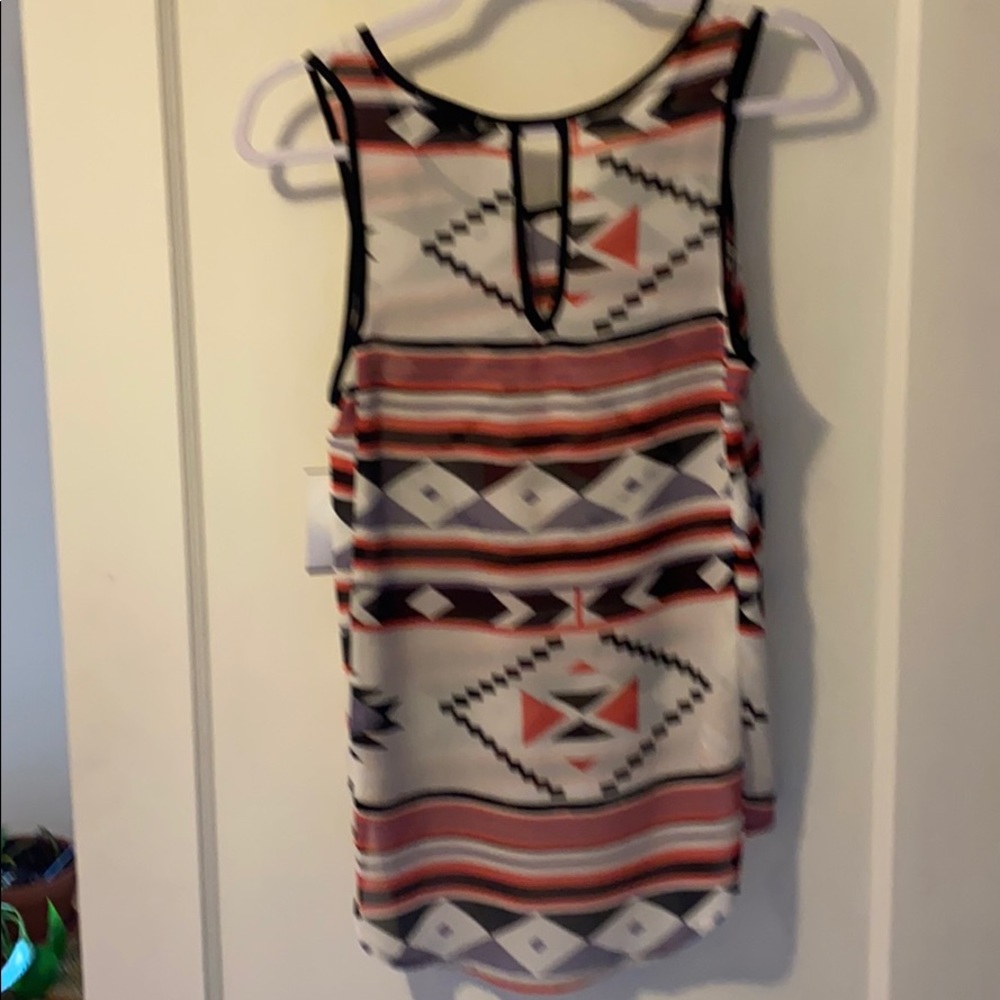 Top - Picture 5 of 7